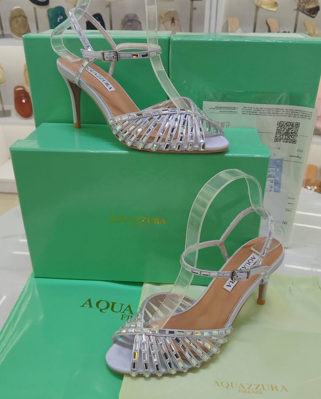 New Stock
280 dhs✅
Size 36-41

Zain207
♥️♥️♥️