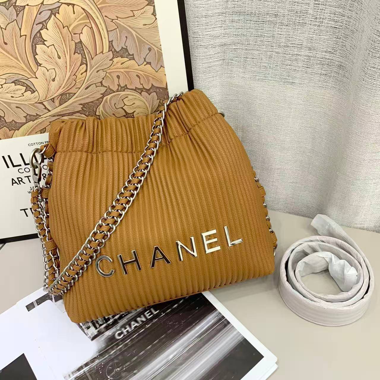 Chanel
95 dhs🇦🇪

Zain143
♥️♥️♥️