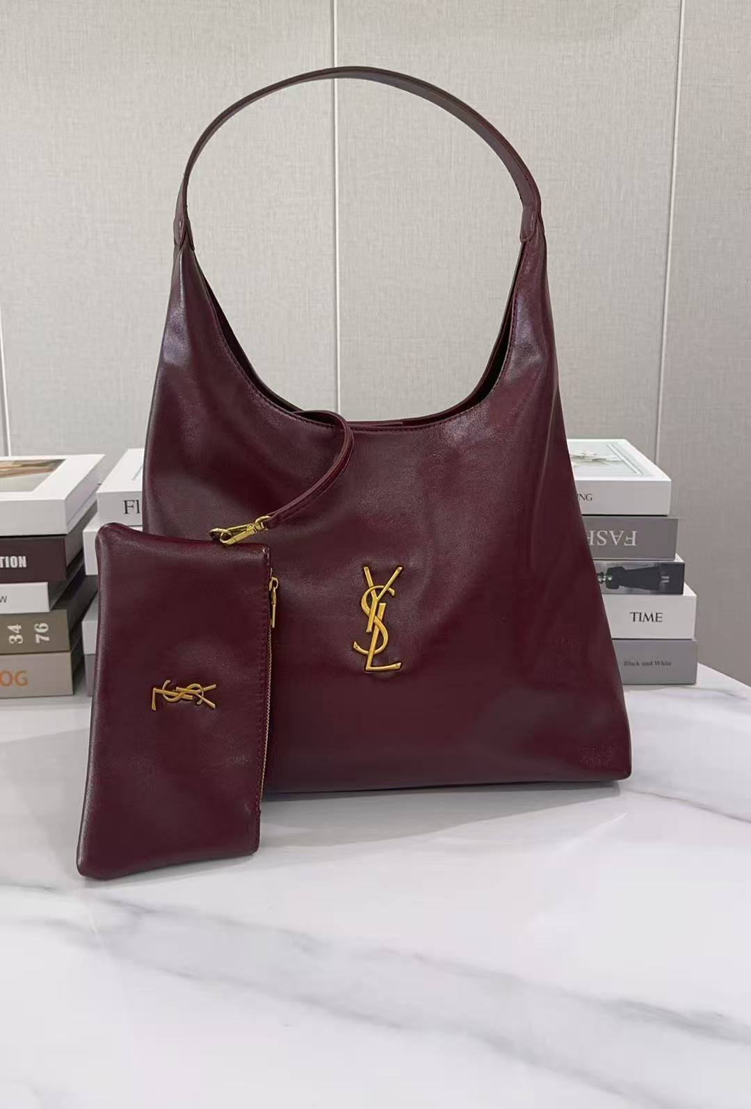 Ysl 
100 dhs🇦🇪🇦🇪

Zain235
♥️♥️♥️