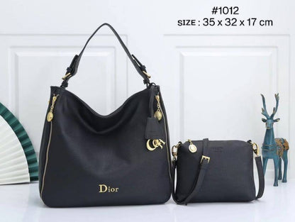 CHRISTIAN DIOR
HOBO TOTEBAG 2n1
ᴡɪᴛʜ sʟɪɴɢ ᴘᴏᴜᴄʜ
ʟᴇᴀᴛʜᴇʀ ᴍᴀᴛᴇʀɪᴀʟ
ɢᴏʟᴅ ʜᴀʀᴅᴡᴀʀᴇ
sɪᴢᴇ : 35 cm

110 dhs✅

Zain31
♥️♥️♥️