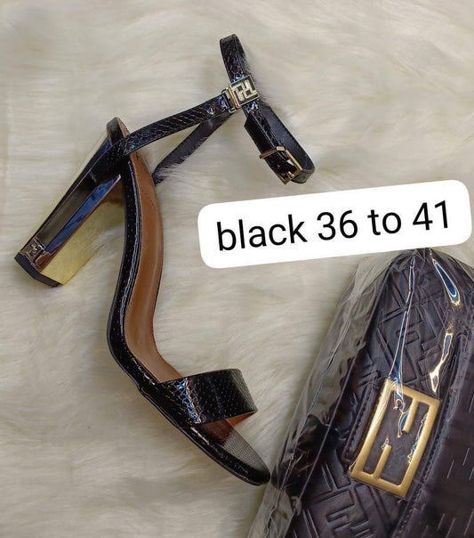 Fendi

size 36 to 41

120 dhs🪙🌨️

Zain146
♥️♥️♥️