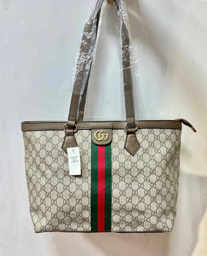 Gucci

80 dhs🇦🇪🇦🇪

Zain136
♥️♥️♥️