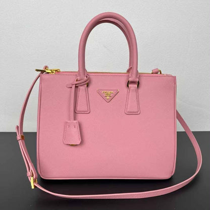 Prada

350 dhs🇦🇪🇦🇪🇦🇪


Zain153
♥️♥️♥️