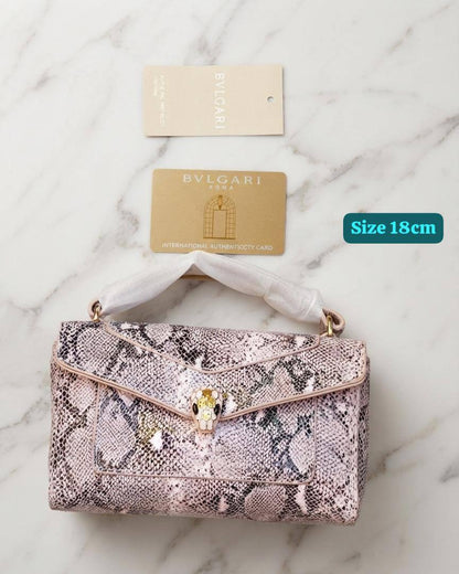 Bvlgari
120 dhs🇦🇪🇦🇪

Zain186
♥️♥️♥️