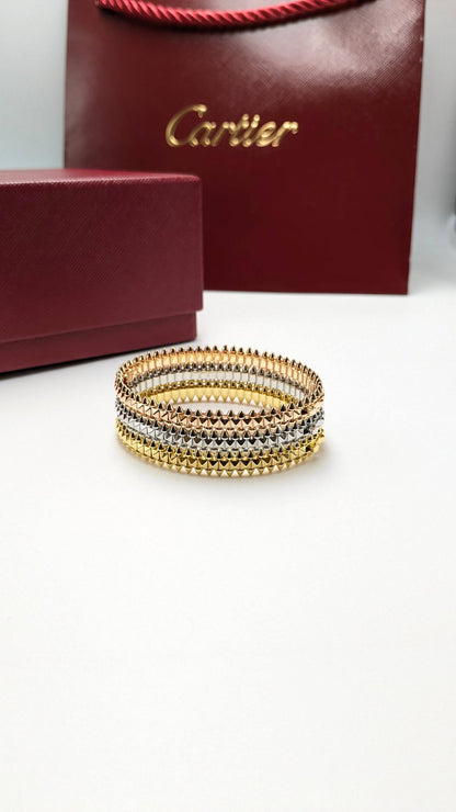 Cartier Bangle
120 dhs💓

Normal Box
🎁🎁🎁

Zain210
♥️♥️♥️