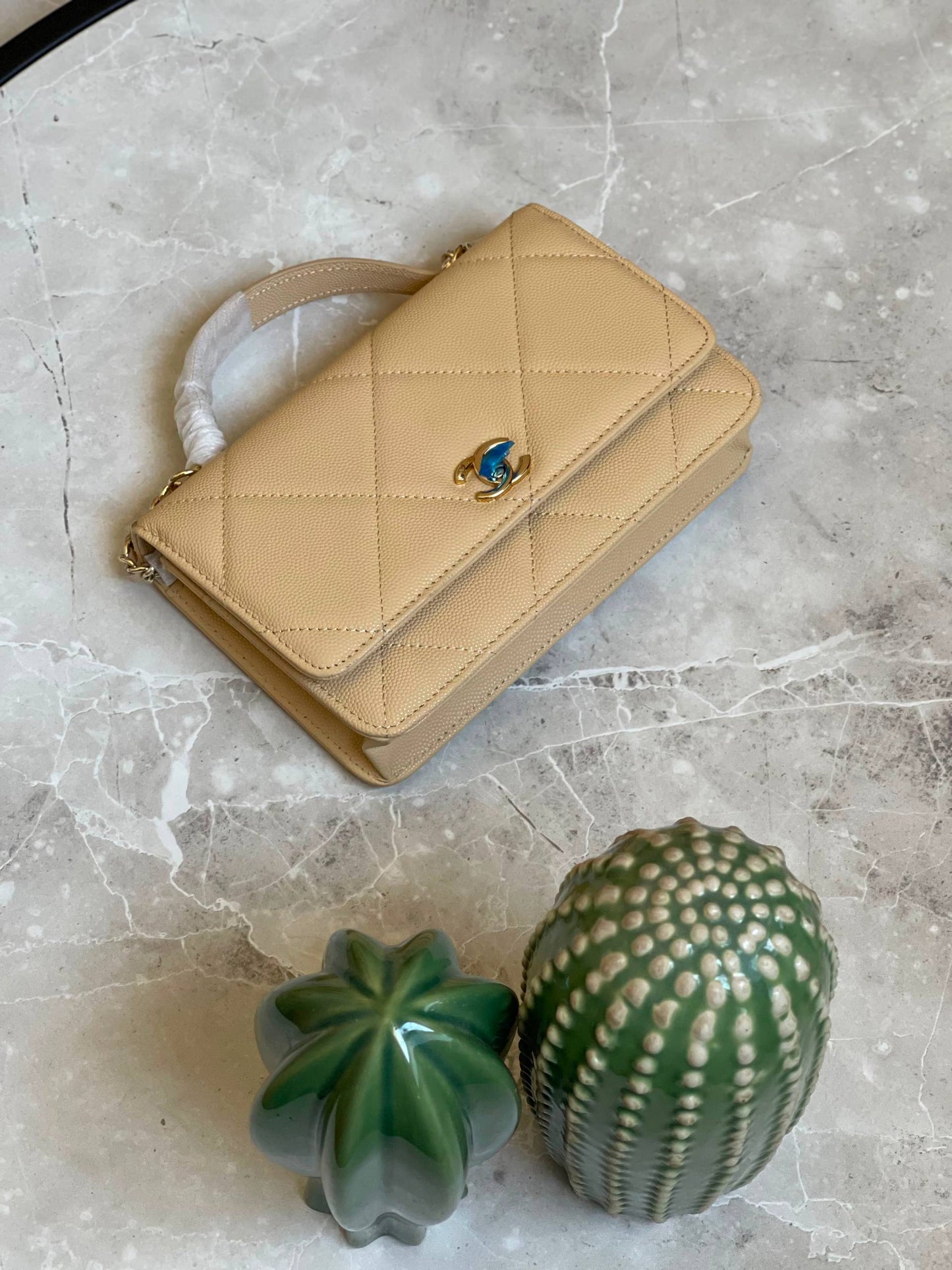 CHANEL
Available original box 📦 
With full packing 🎀🎀
Super high quality 💥💥
For Price 👇 WhatsApp✅
0568585901 
0507557372
0552275751 Owner Zain 👌

Zain283
♥️♥️♥️