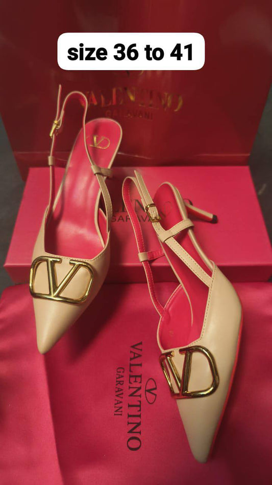 Valentino
90 dhs🪙💕

Zain146
♥️♥️♥️