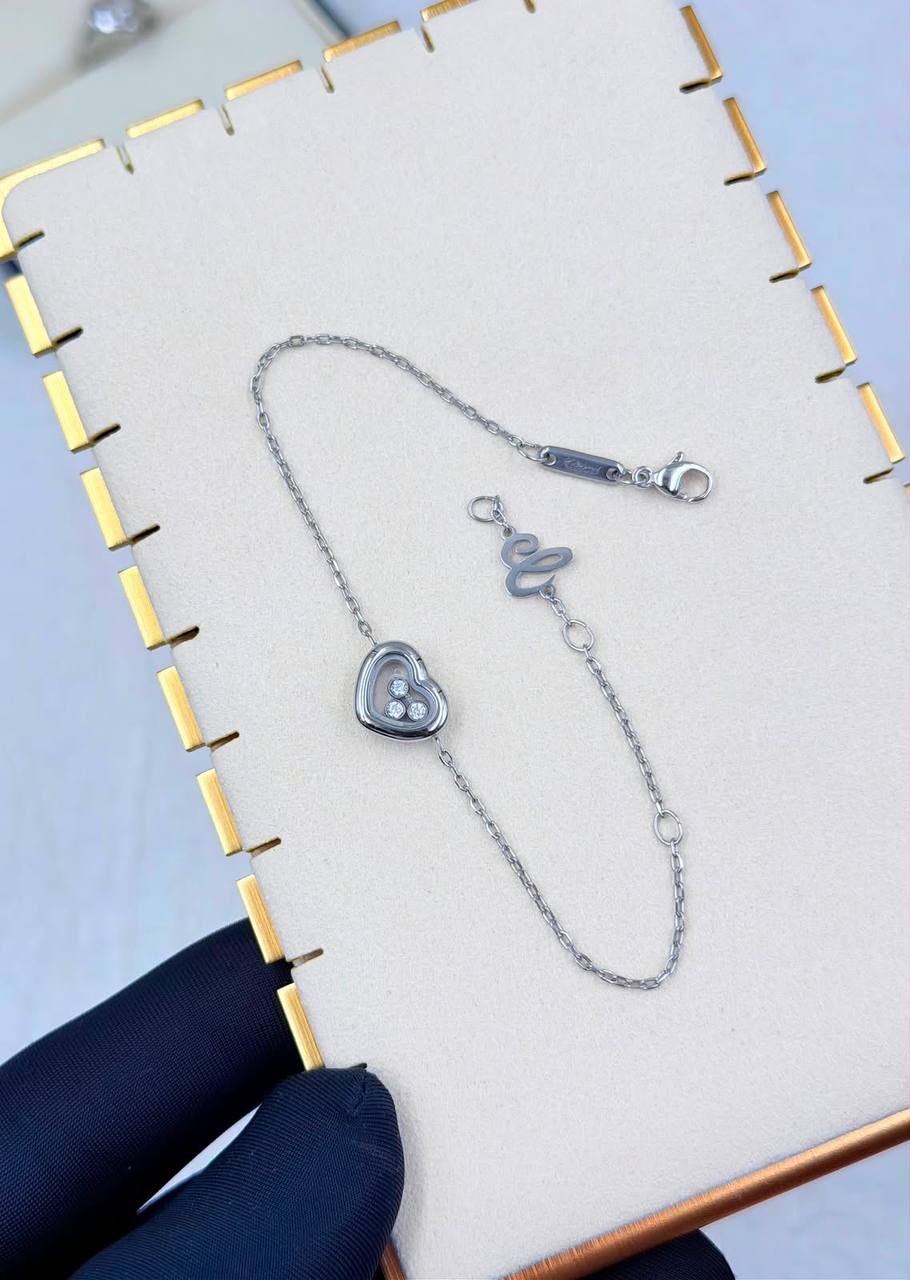 Chopard 💙
 Happy Diamond Heart ❤️ Full Set
Necklace, earings, Bracelet & Ring
↗️ *# Super Master Quality ®️*

*260 dhs✅* with *Normal* Box & Bag

Zain106
♥️♥️♥️