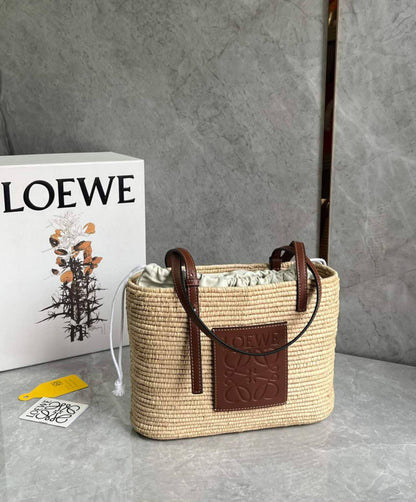 Loewe 
super master quality 
new collection ❤️
Available ✨💕
With full packing 📦
For Price 👇 WhatsApp✅
0568585901 
0507557372
0552275751 Owner Zain 👌

Zain252
♥️♥️♥️