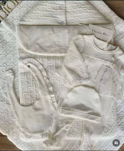 Baby Clothes 
New Stock
For Price 👇 WTSP Text Zain 0568585901

Zain151
♥️♥️♥️