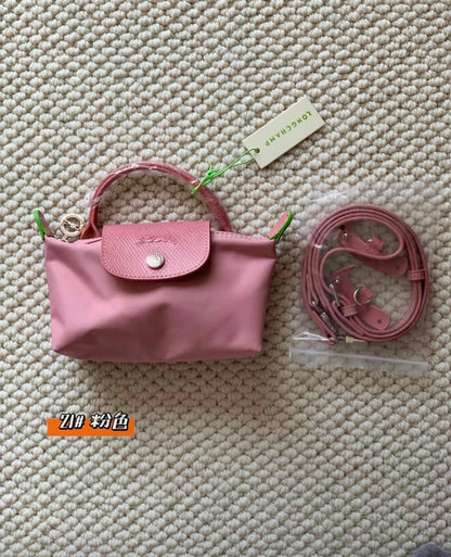 Long Champ
50 dhs🇦🇪🇦🇪
size 20cm

Zain41
♥️♥️♥️