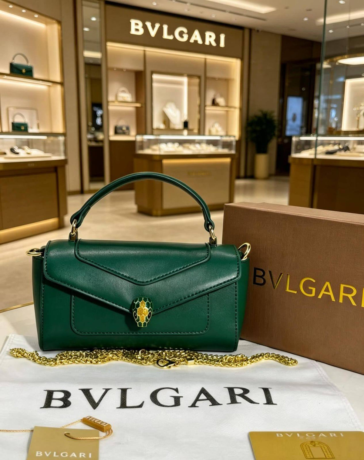 Bvlgari

 have box

115 dhs🇦🇪🇦🇪

Zain07
♥️♥️♥️