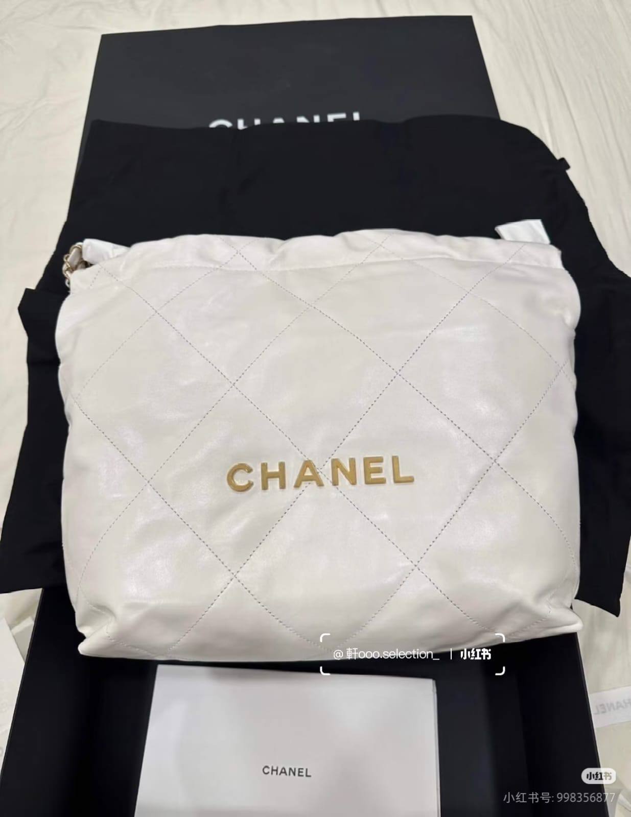 Chanel
Master 
250 dhs❤️

Zain10
♥️♥️♥️