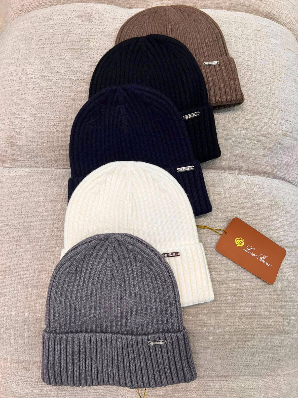 Hats

New collection 

200 dhs🇦🇪🇦🇪

Zain262
♥️♥️♥️