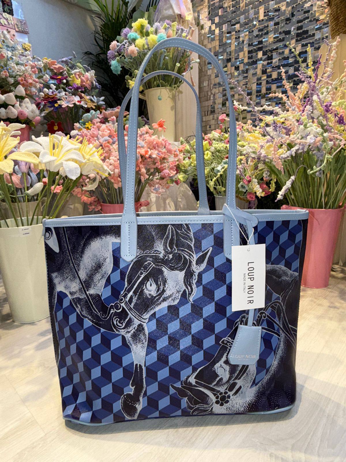 LOUP NOIR 
43cm 
95 dhs🪙🌨️

Zain254
♥️♥️♥️
