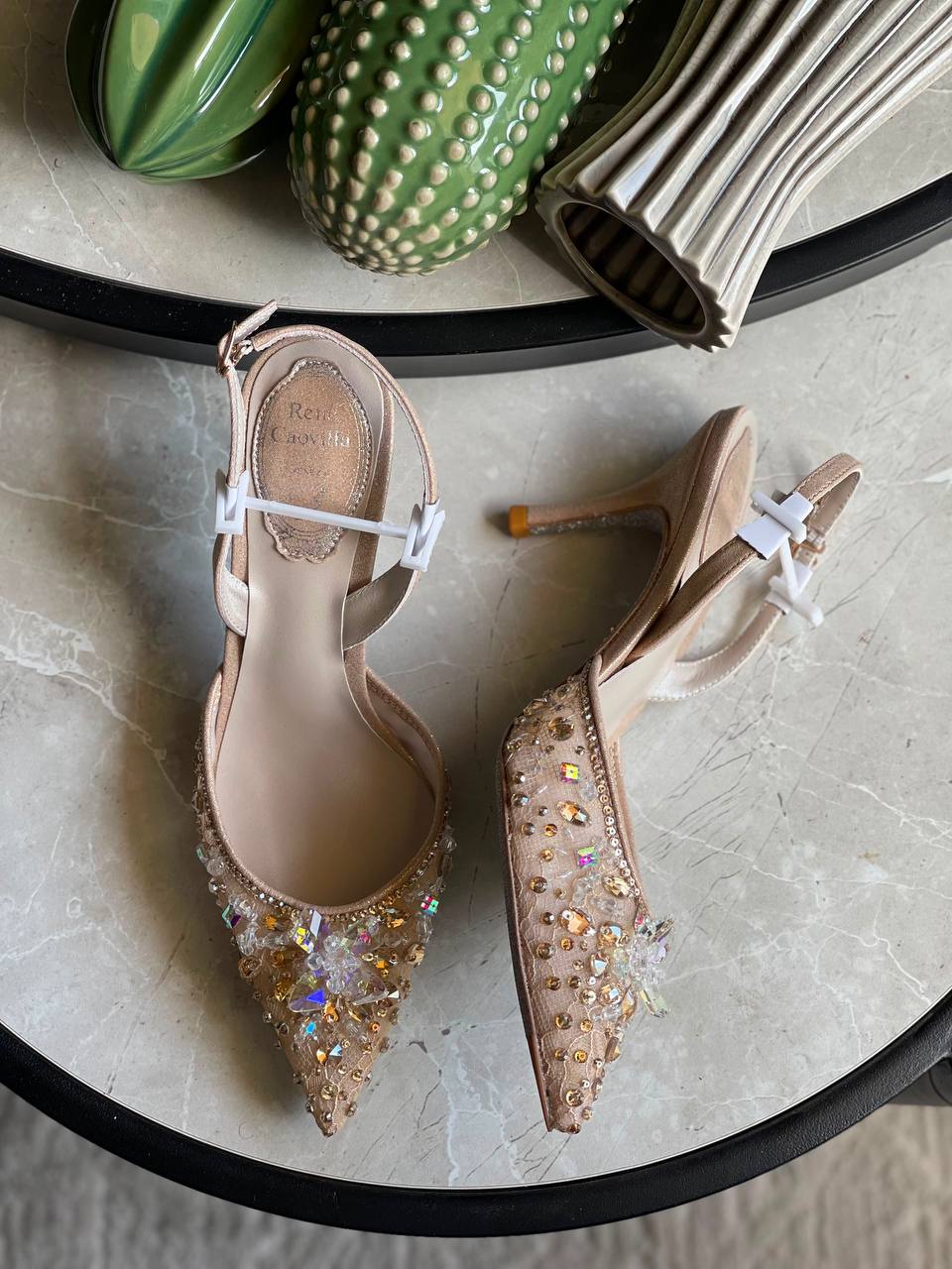 RENE CAOVILLA ✔️
VIP QUALITY ✅
Size : 36 TO 41
450 dhs✅

Zain113
♥️♥️♥️