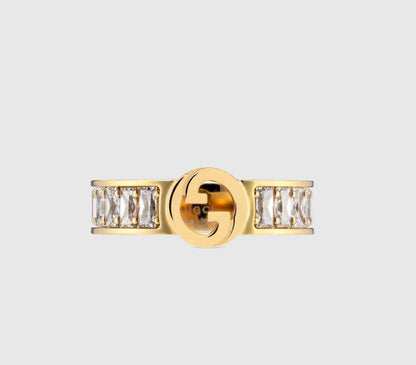 Gucci❤️‍🔥*
Ring 💍 size 👇
6,7,8,9
Master quality 💯

With normal boxes 📦 
45 dhs🪙💚

With master box 🗃️ 
60 dhs🪙💚

Zain216
♥️♥️♥️