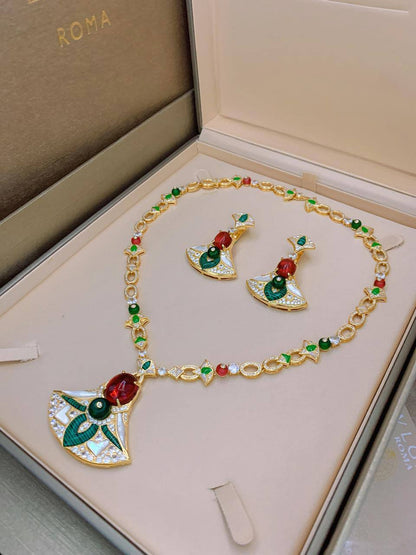 BVLGARI SET 
MASTER ✨💫
NECKLACE BANGLE EARRING RING
580 DHS✅ ⭐

WITH BOX AND PAPER BAG🎁🛍️
WITH MASTER BOX AND PAPER BAG🎁🛍️
700 DHS✅

Zain89
♥️♥️♥️