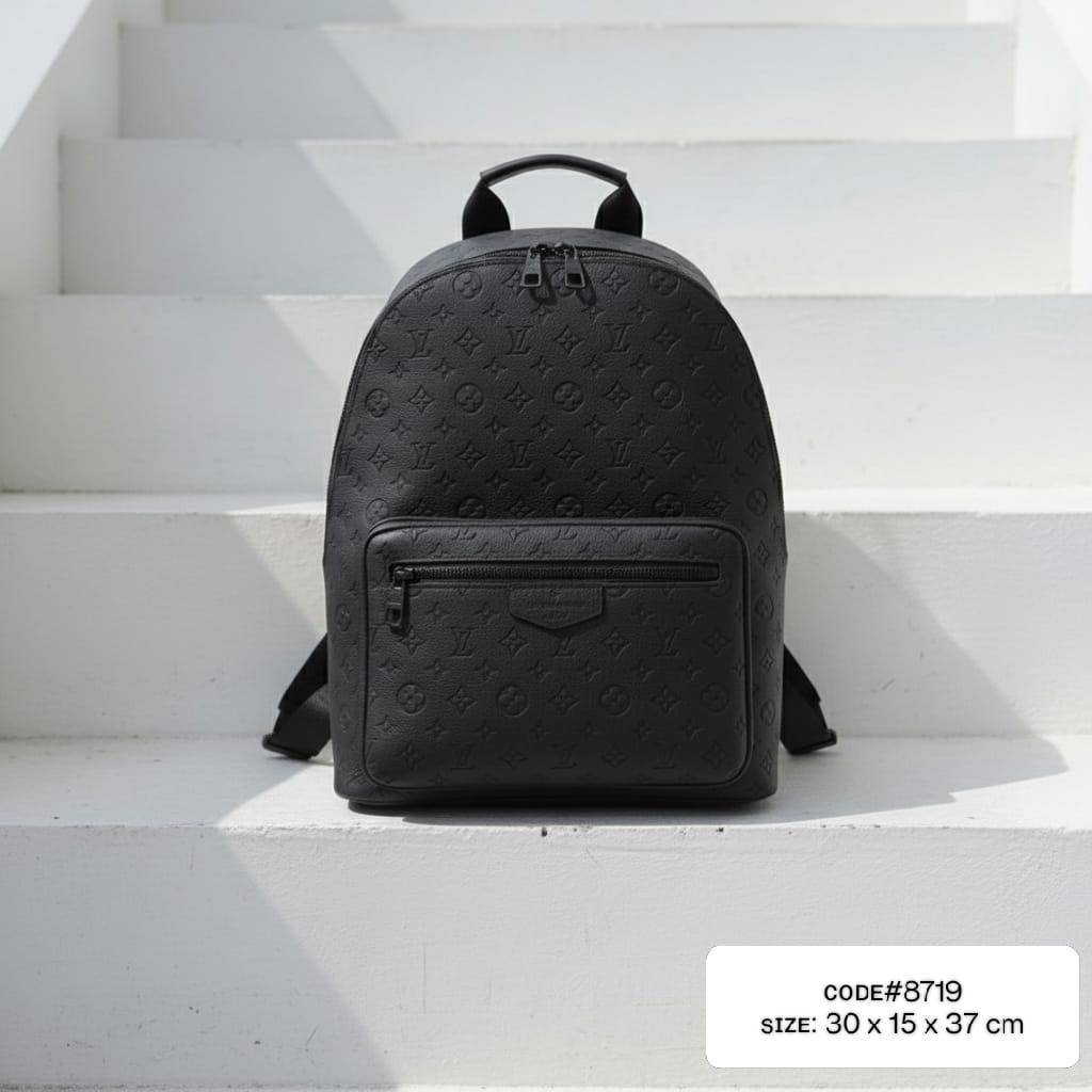 LOUIS VUITTON BAGPACK
ᴍᴀᴛᴛᴇ ʟᴇᴀᴛʜᴇʀ ᴍᴀᴛᴇʀɪᴀʟ
sɪᴢᴇ : 30 cm

75 dhs❣️

Zain31
♥️♥️♥️