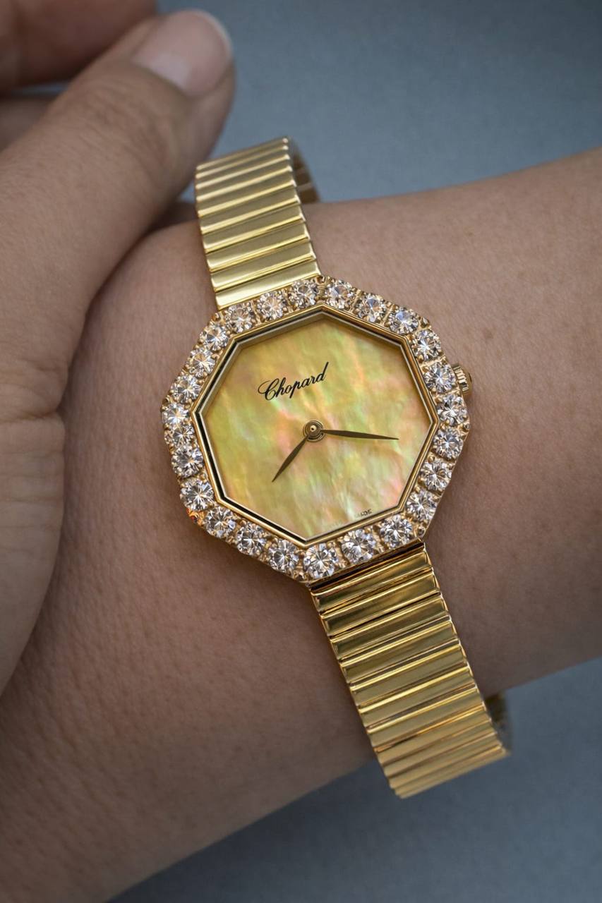 Chopard watch for ladies good 
quality 
320 dhs✅

Zain59
♥️♥️♥️