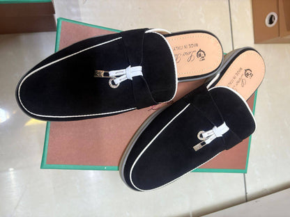 Loro Piana 
Size 36-41
130 dhs🪙🌨️

Zain145
♥️♥️♥️