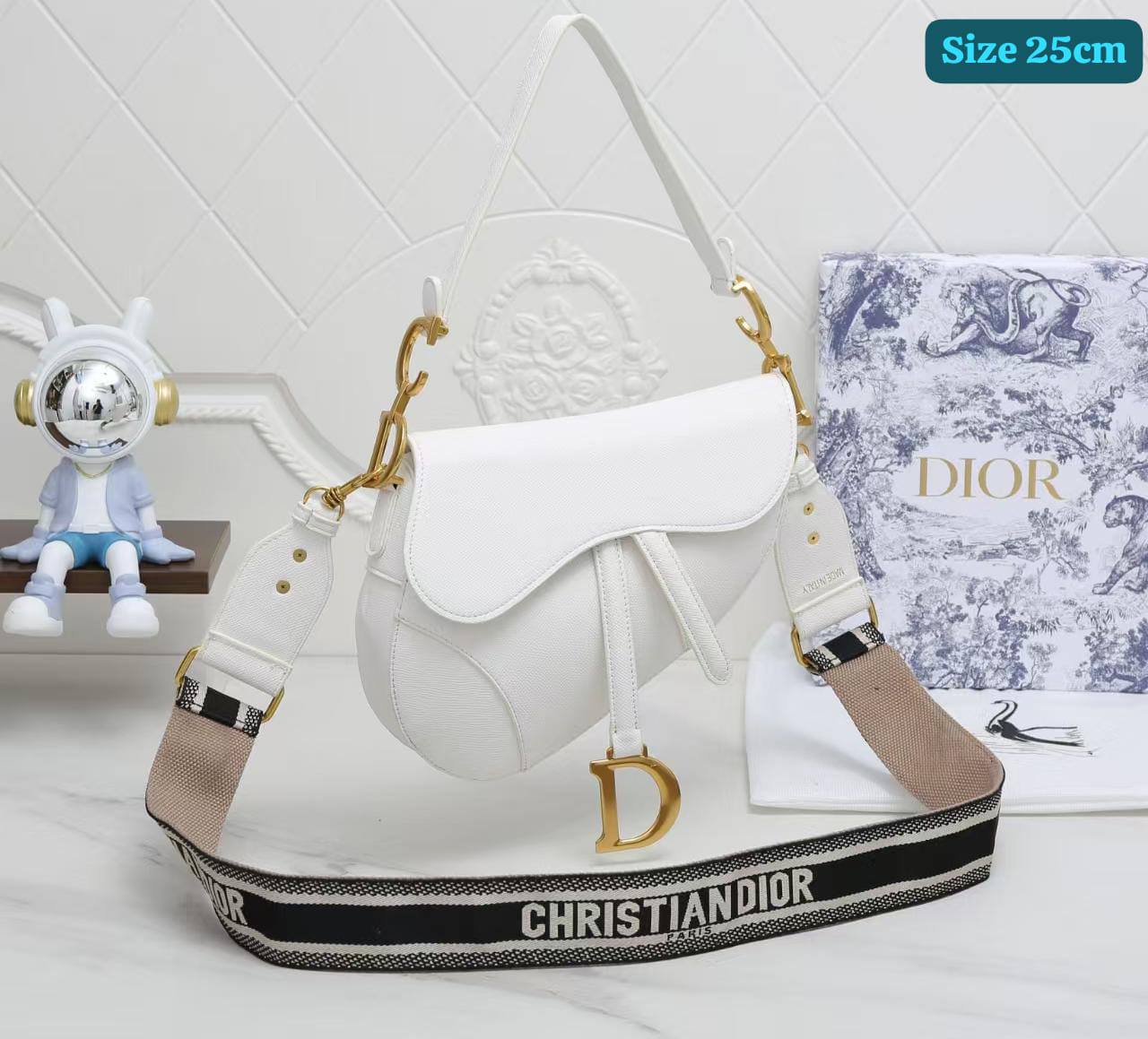 Dior
Good quality 
with box 
110 dhs✅

Zain186
♥️♥️♥️