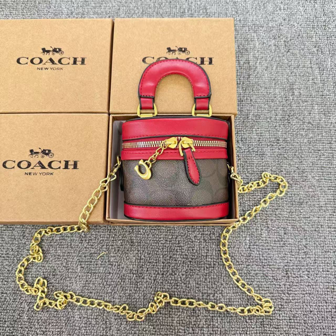 Coach
Size  11.5×10cm
withbox  
90 dhs💓

Zain04
♥️♥️♥️