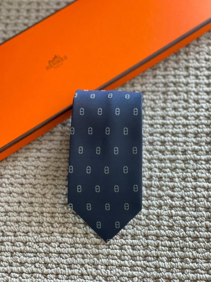 HERMES
TIE
*New Collection*
*Master Quality*
180 dhs💓

Zain179
♥️♥️♥️