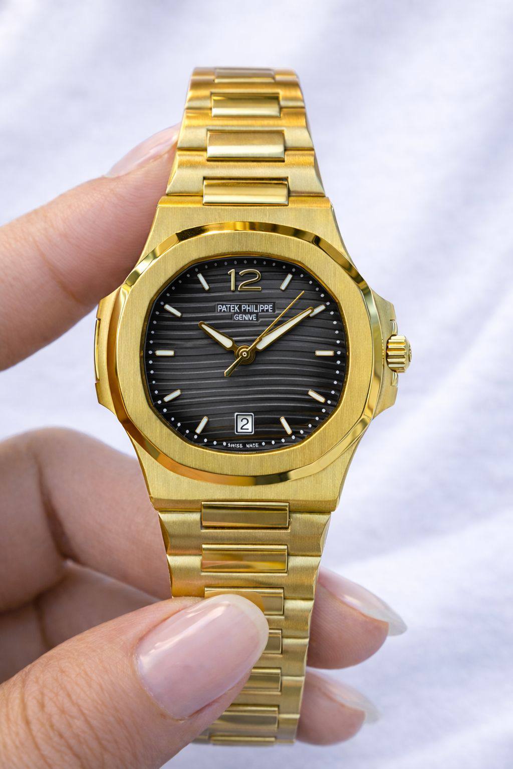 Patek Philippe 
watch for ladies good quality 
260 dhs❣️

Zain59
♥️♥️♥️