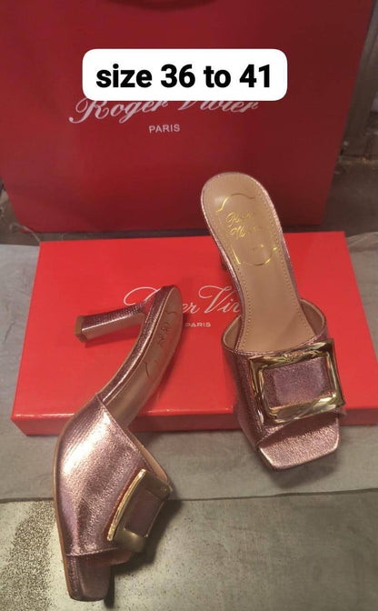 Roger vivier
100 dhs🇦🇪🇦🇪

Zain146
♥️♥️♥️
