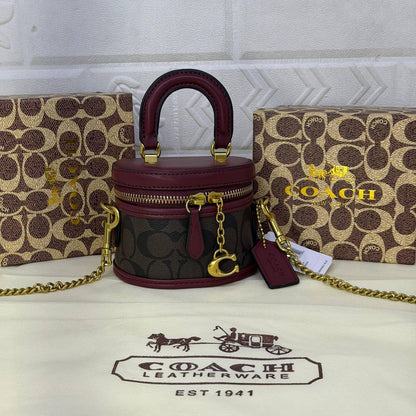 Coach
with box
95 dhs🇦🇪🇦🇪

Zain300
♥️♥️♥️