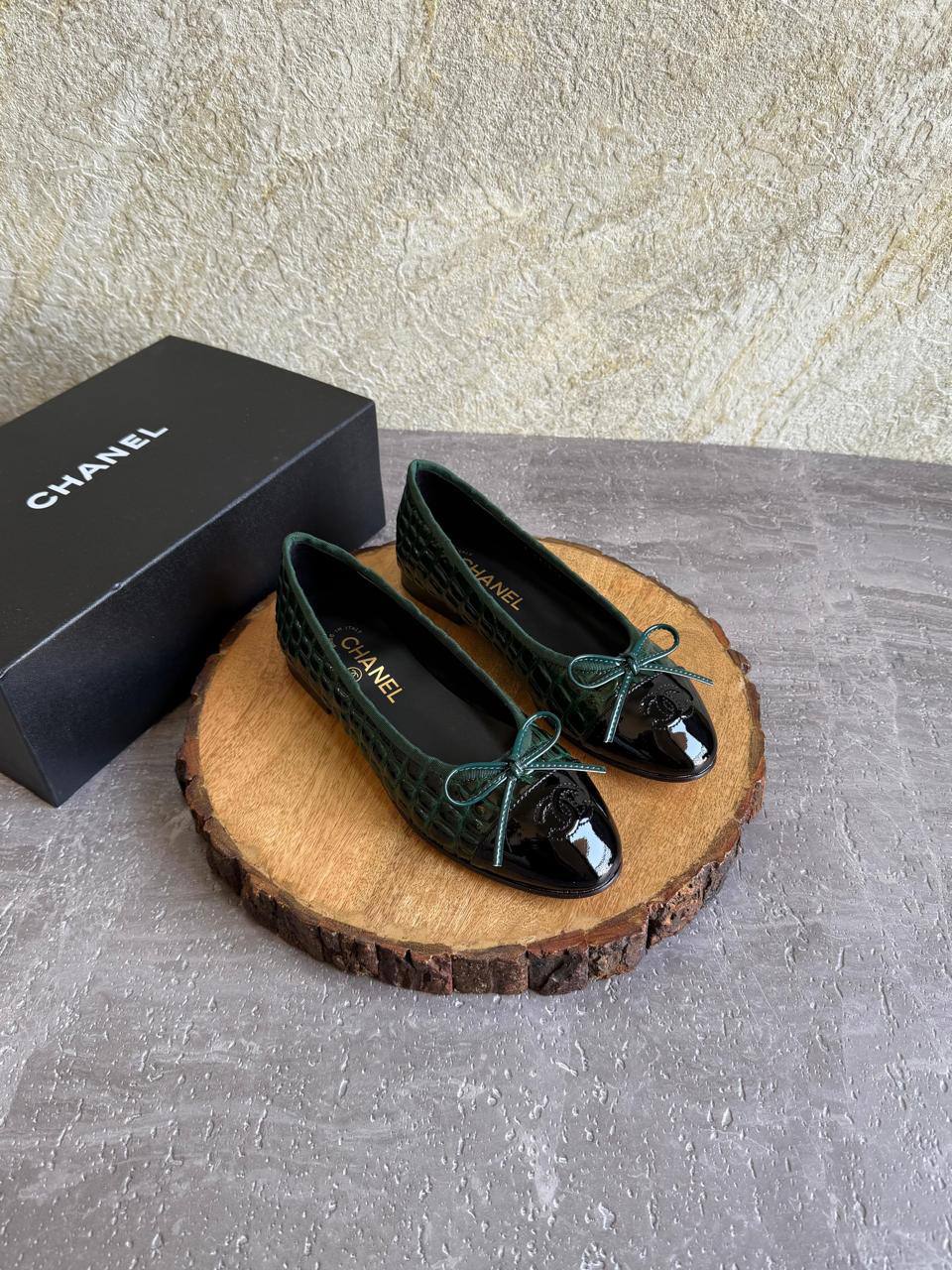 CHANEL 💫😍
SuperMaster Quality 💯
450 dhs✅
Size: 36-41 💥

Zain171
♥️♥️♥️