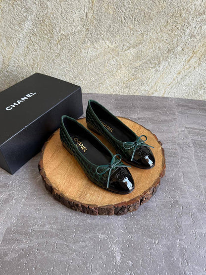 CHANEL 💫😍
SuperMaster Quality 💯
450 dhs✅
Size: 36-41 💥

Zain171
♥️♥️♥️
