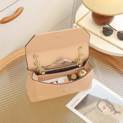 PRADA

 NEW CAME 
GOOD QUALITY 
WITH BOX 
95 dhs🇦🇪🇦🇪

Zain295
Zain39
Zain17
♥️♥️♥️