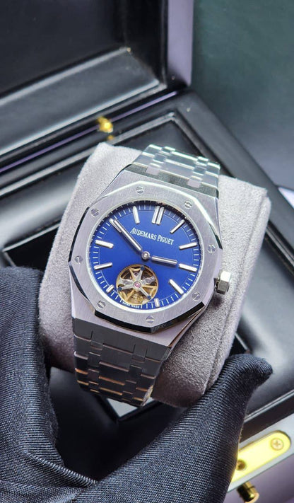 Ap watch for men good quality automatic 
350 dhs❤️💚❤️❤️

Zain59
♥️♥️♥️