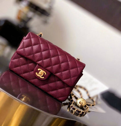 CHANEL

 RESTOCK 
GOOD QUALITY 

WITH BOX 
100 dhs🇦🇪🇦🇪

Size:22cm

Zain295
Zain39
♥️♥️♥️