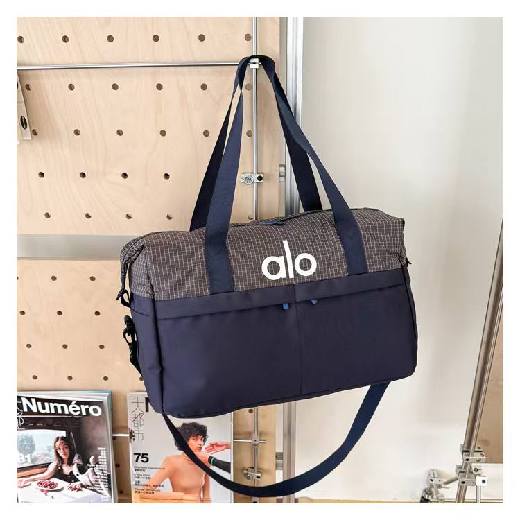 Alo Bag
75 dhs🇦🇪🇦🇪
size 45/30/21cm

Zain26
♥️♥️♥️