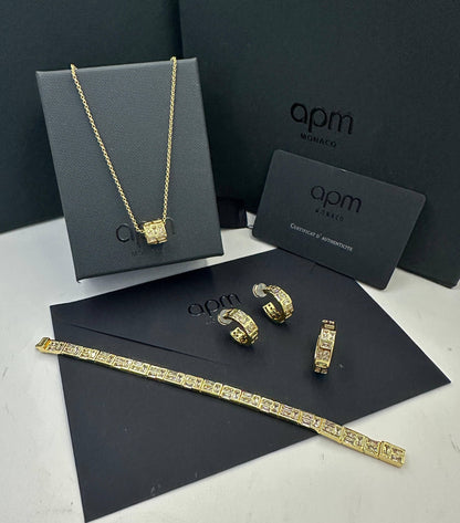 APM SET 💫✨
NECKLACE
BRACELET
EARRINGS
RING
225 dhs🇦🇪🇦🇪

WITH BOX AND PAPER BAG🎁🛍️

Zain89
♥️♥️♥️