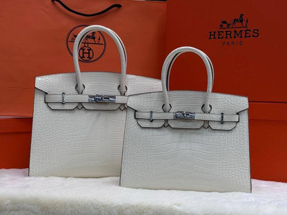 HERMES 🆕
VERY GOOD QUALITY 💯
25 CM  100 DHS✅
30 CM  120 DHS✅

Zain28
♥️♥️♥️