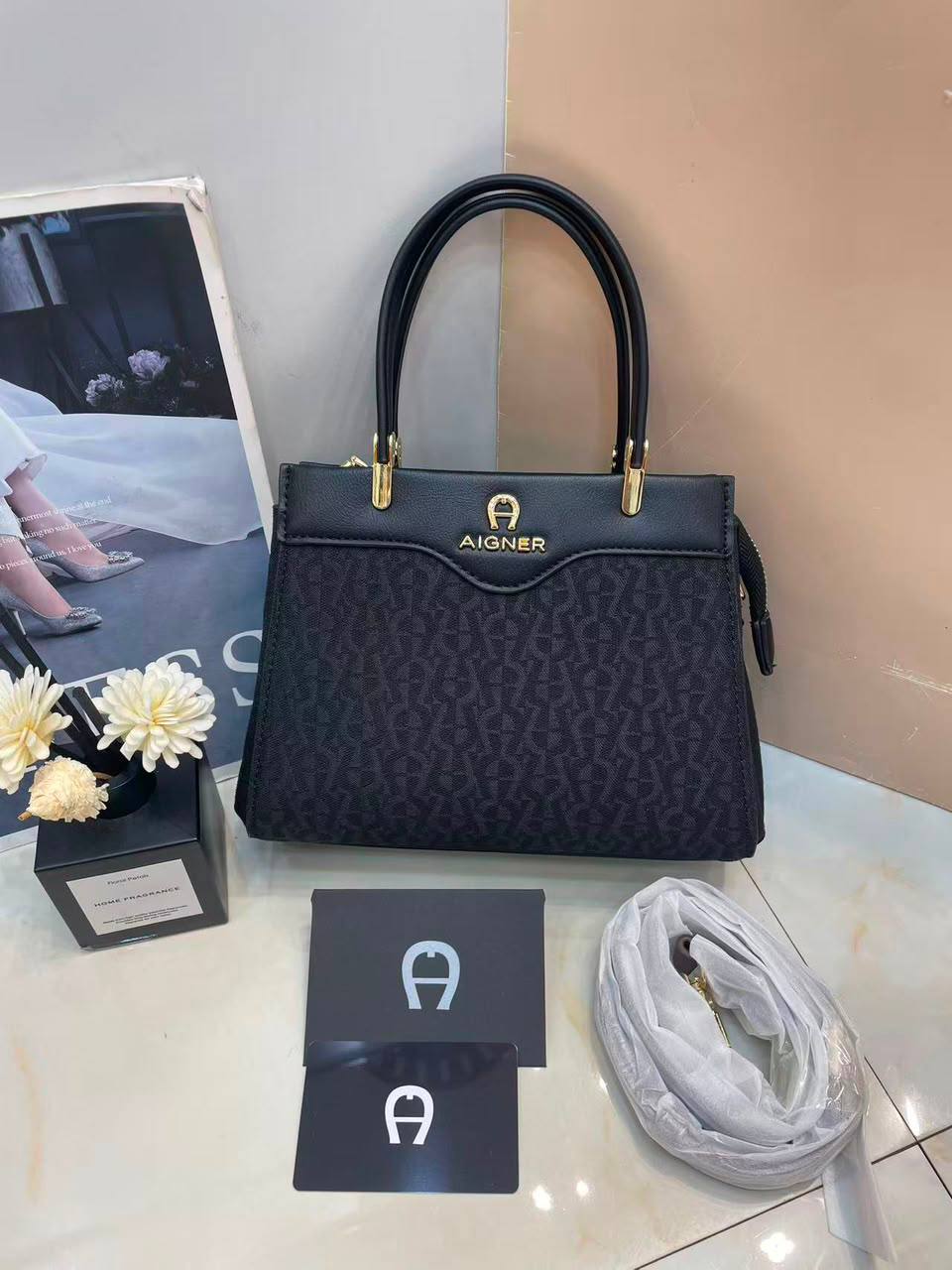 Aigner

110 dhs🇦🇪🇦🇪

Zain143
♥️♥️♥️