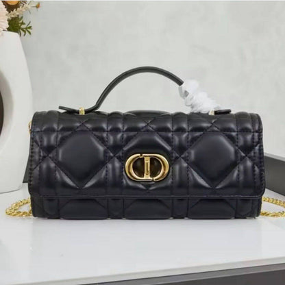 Dior
With Box
🎁🎁🎁

230 dhs❣️

Zain131
♥️♥️♥️