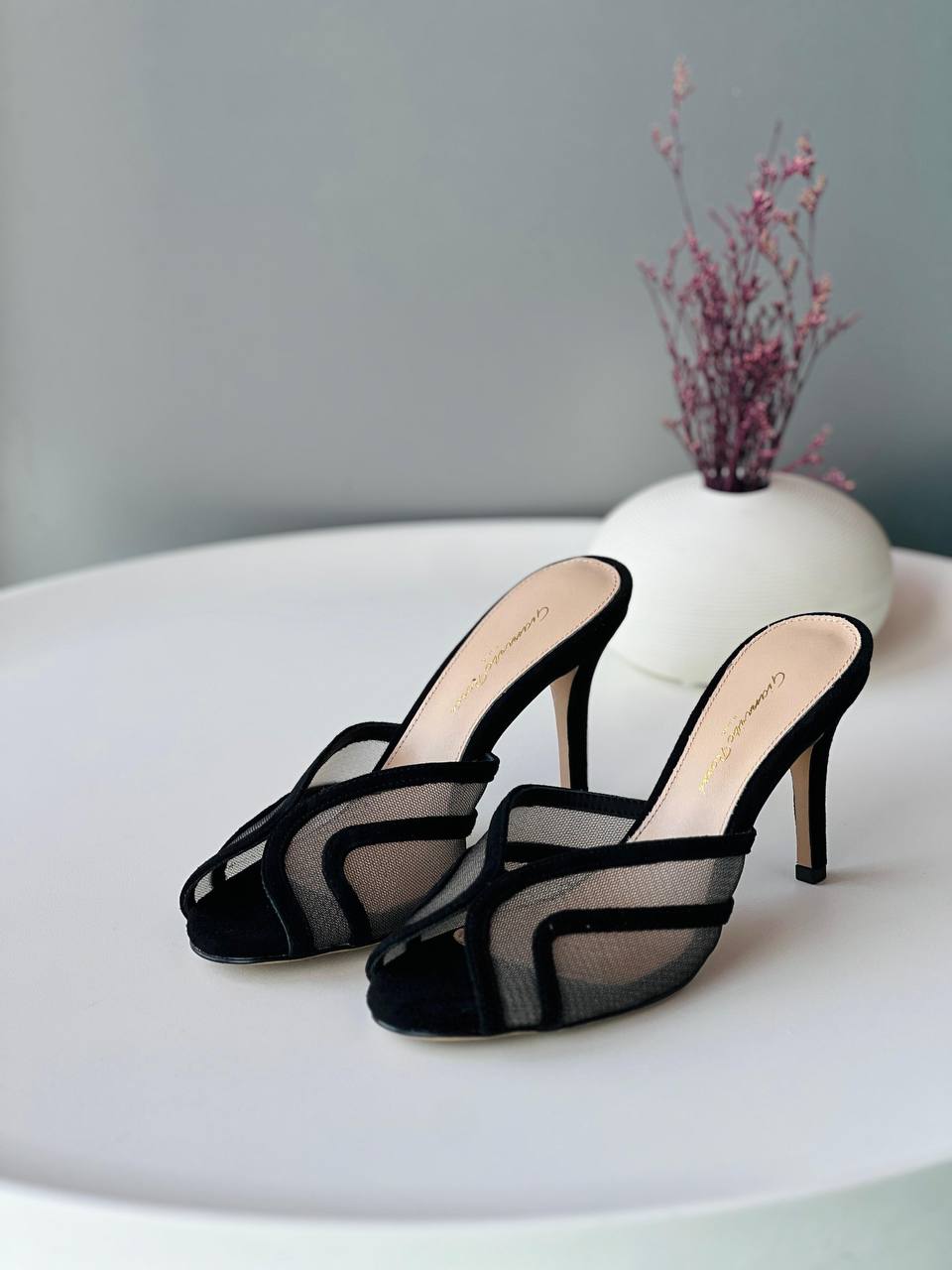 Gianvitto Rossi✨🖤💚
Size 36-41
_Super master high quality_🪡
450 dhs💓

Zain176
♥️♥️♥️
