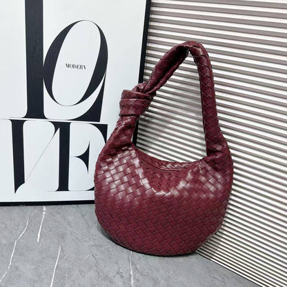 BOTTEGA
SIZE  ……… 31CM 🥰
90 dhs✅

Zain144
♥️♥️♥️