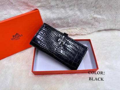 ʜᴇʀᴍᴇs WALLET
ɢᴏʟᴅ ʜᴀʀᴅᴡᴀʀᴇ
ᴡɪᴛʜʙᴏx
Crocs material
35 dhs💓

Zain56
♥️♥️♥️