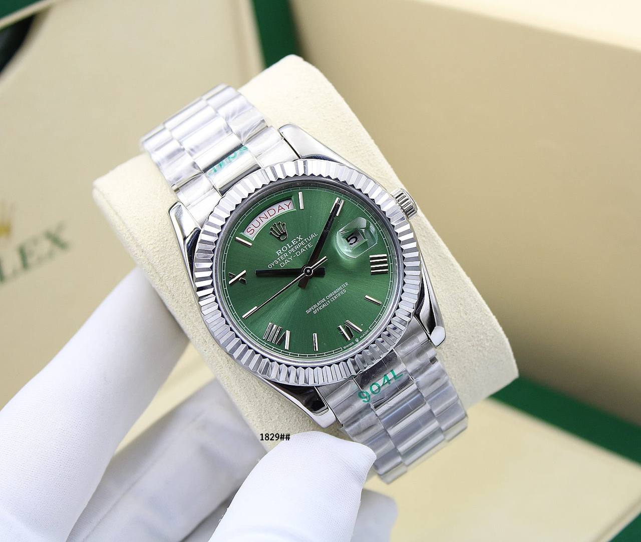 ROLEX MEN GOOD QUALITY
240 dhs✅

Zain304
♥️♥️♥️