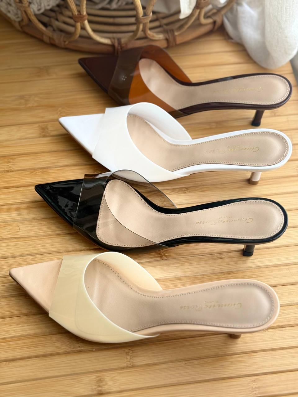 Gianvito Rossi
Super Master
𝗦𝗶𝘇𝗲 𝟯𝟲 𝘁𝗼𝗼 𝟰𝟭 
450 dhs💛

Zain303
♥️♥️♥️
