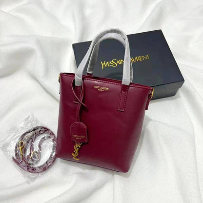 YSL

80 dhs🇦🇪

with box
🎁🎁🎁

size 17*5*18cm

Zain26
♥️♥️♥️
