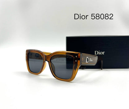 Dior💥*
Sunglasses 🕶️ 
good quality 💯
With master box 🗃️ 
50 dhs✅

Zain273
♥️♥️♥️