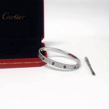 MEN BANGLE
CARTIER 
MASTER ✨💫
125 DHS✅
WITH BOX AND PAPER BAG🛍️🎁

Zain89
♥️♥️♥️