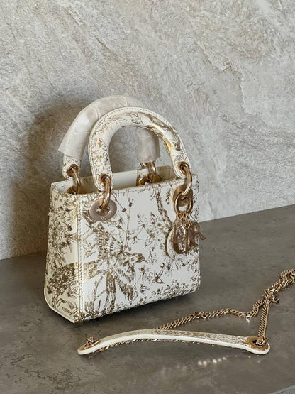 𝐌𝐈𝐍𝐈 𝐋𝐀𝐃𝐘 𝐃𝐈𝐎𝐑 𝟏𝟕𝐂𝐌 𝐒𝐔𝐏𝐄𝐑 𝐌𝐀𝐒𝐓𝐄𝐑 𝐐𝐔𝐀𝐋𝐈𝐓𝐘 
1600 dhs💓

ZainETAG4
♥️♥️♥️